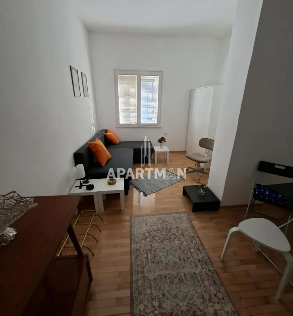 Izdavanje, stan, 27m², Cvetni Trg, Vračar Sve Podlokacije