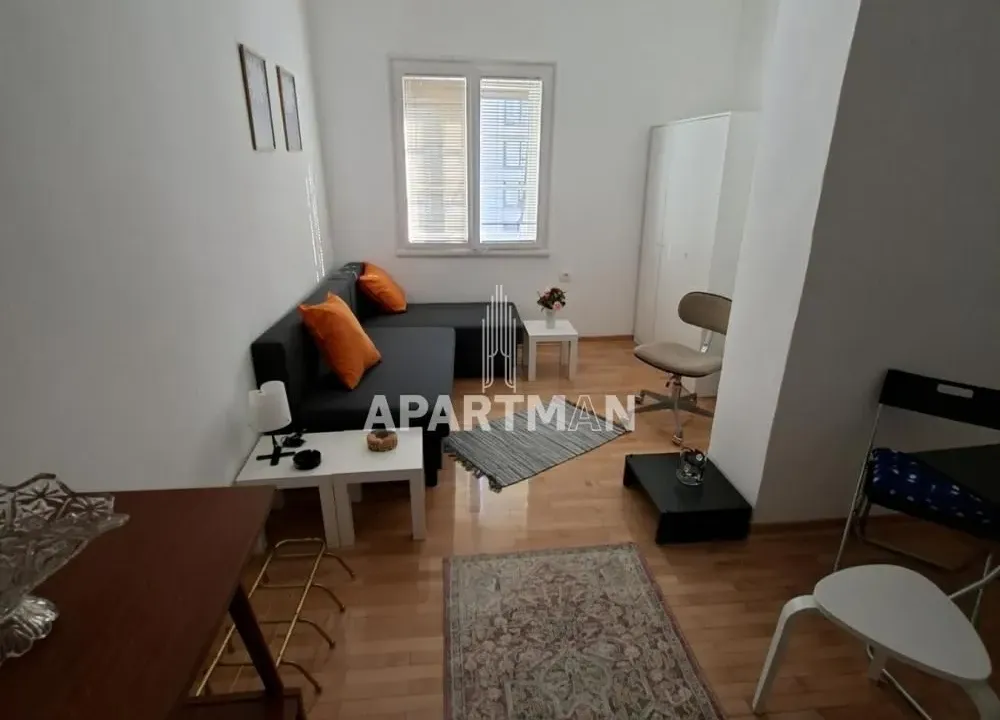 Izdavanje, stan, 27m², Cvetni Trg, Vračar Sve Podlokacije