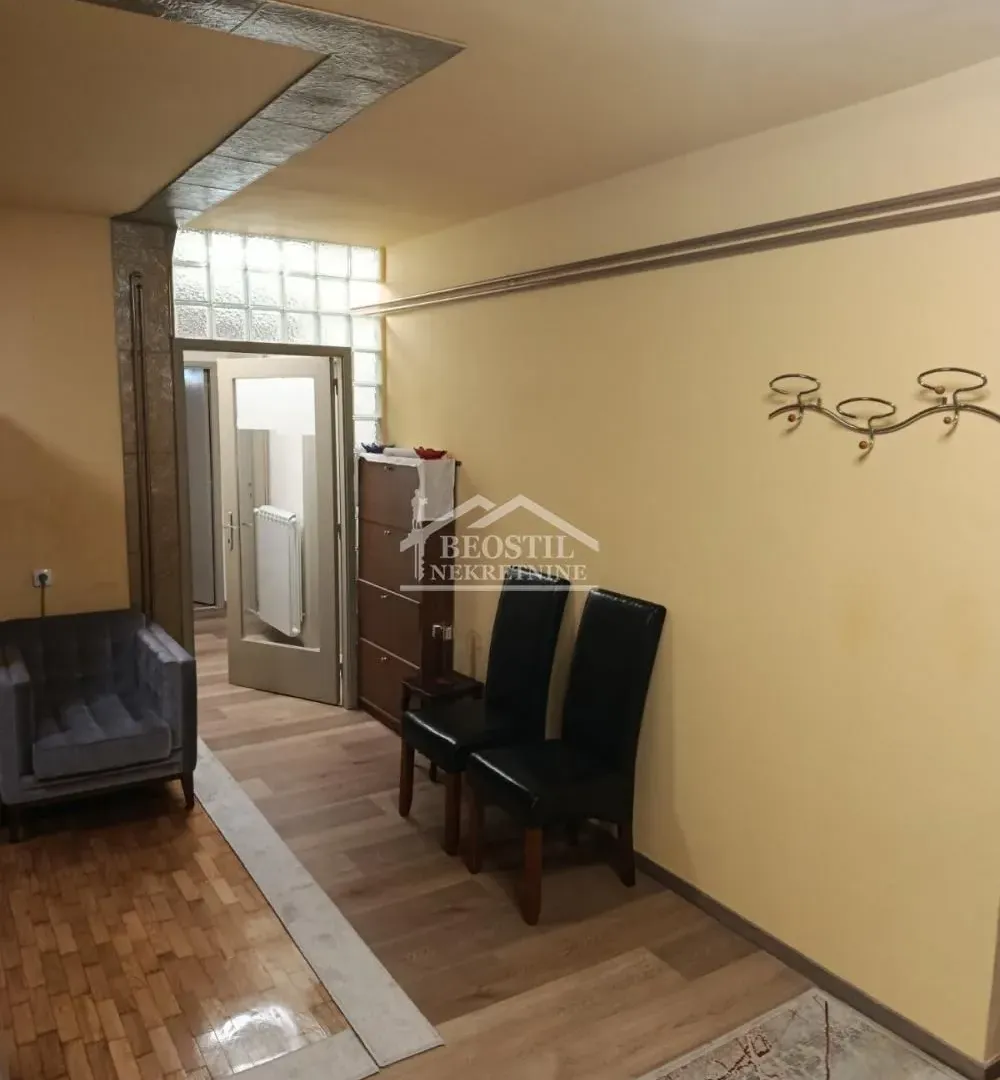 Prodaja, četvorosoban stan, 104m², Gradska Bolnica, Zvezdara Sve Podlokacije