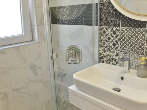 Izdavanje, dvosoban stan, 100m², Seljanovo, Tivat - image 9