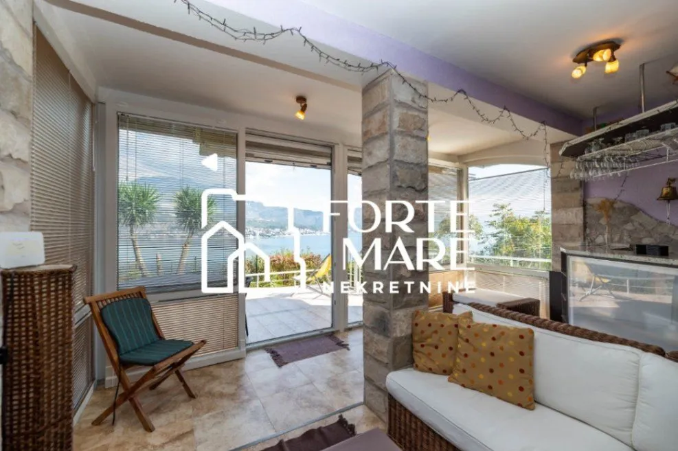 Prodaja, stan, 78m², Njivice, Herceg Novi
