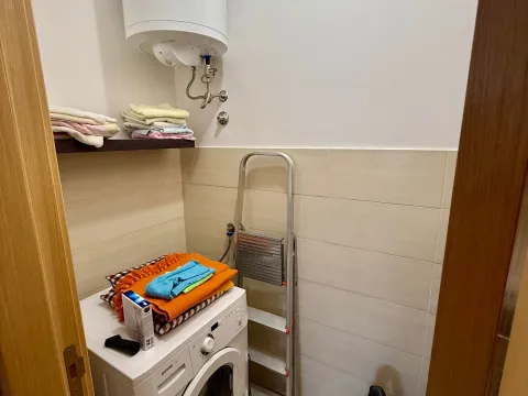 Izdavanje, trosoban stan, 85m², Pobrežje, Podgorica - image 12