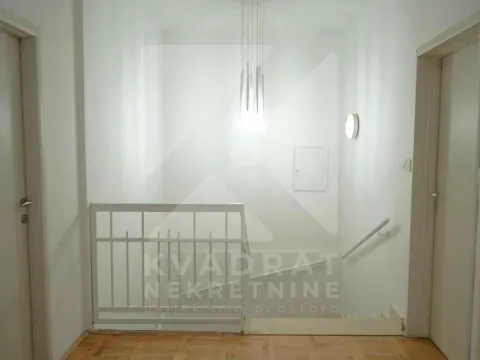 Rent, office space, 164m², Centar, Podgorica - image 13