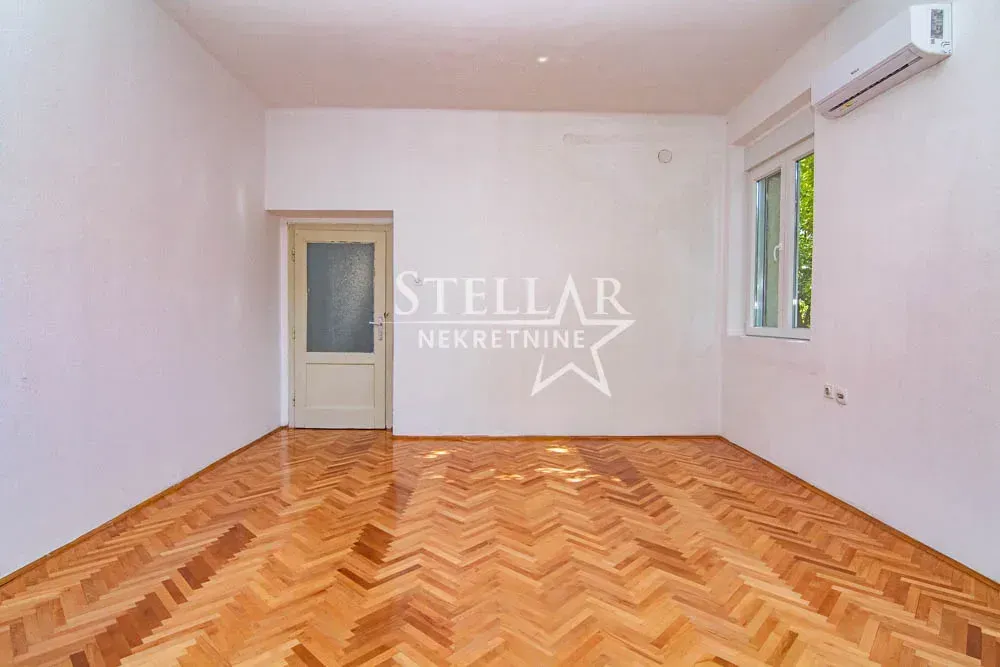 Rent, office space, 69m², Centar, Podgorica