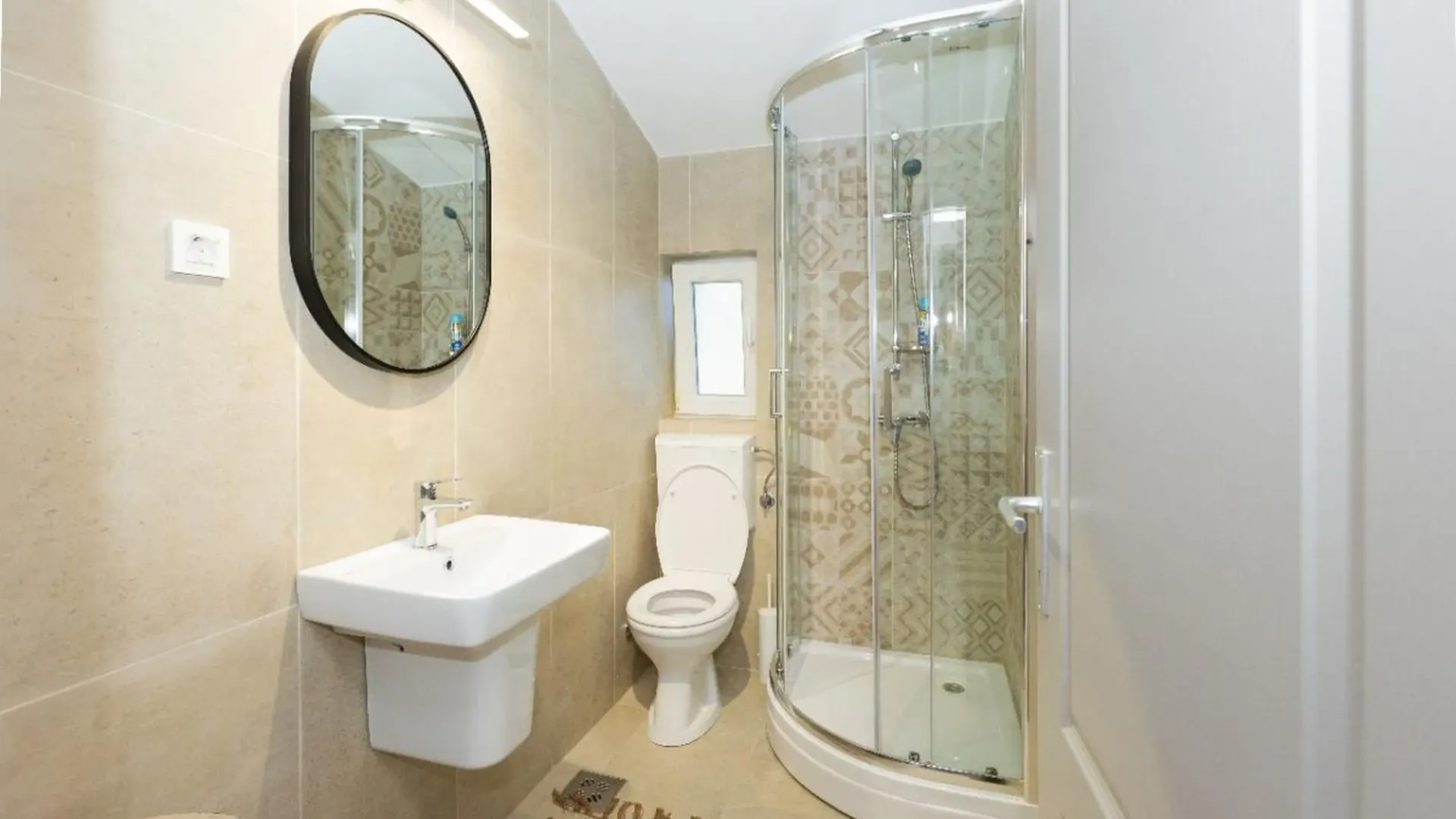 Prodaja, kuća, 234m², Tivat, Crna Gora