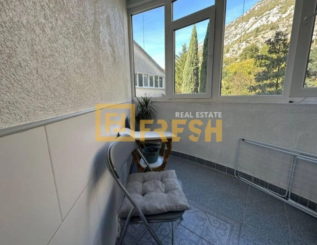 Prodaja, dvosoban stan, 48m², Kotor, Crna Gora