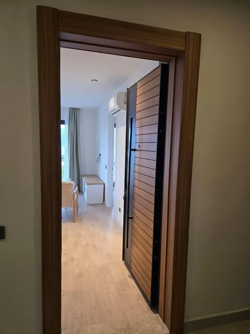 Izdavanje, jednosoban stan, 37m², Mažina, Tivat
