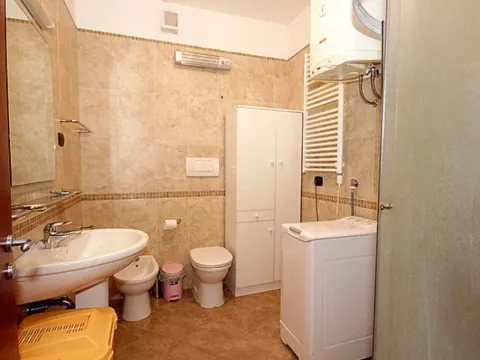 Sale, three bedroom apartment, 95m², Rafailovići, Budva - image 8