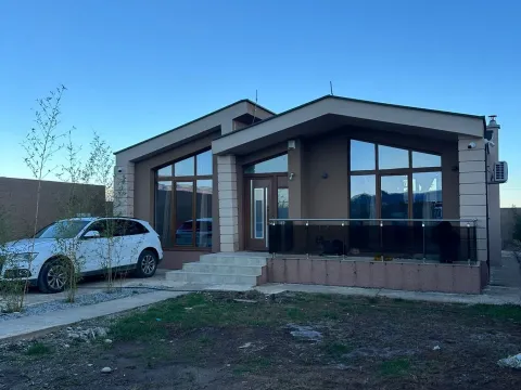Sale, house, 115m², Centar, Danilovgrad - image 1