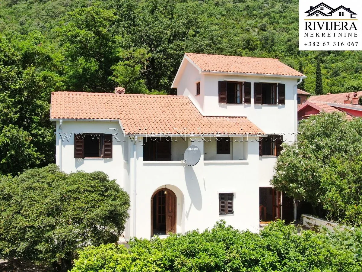 Prodaja, kuća, 160m², Kamenari, Herceg Novi