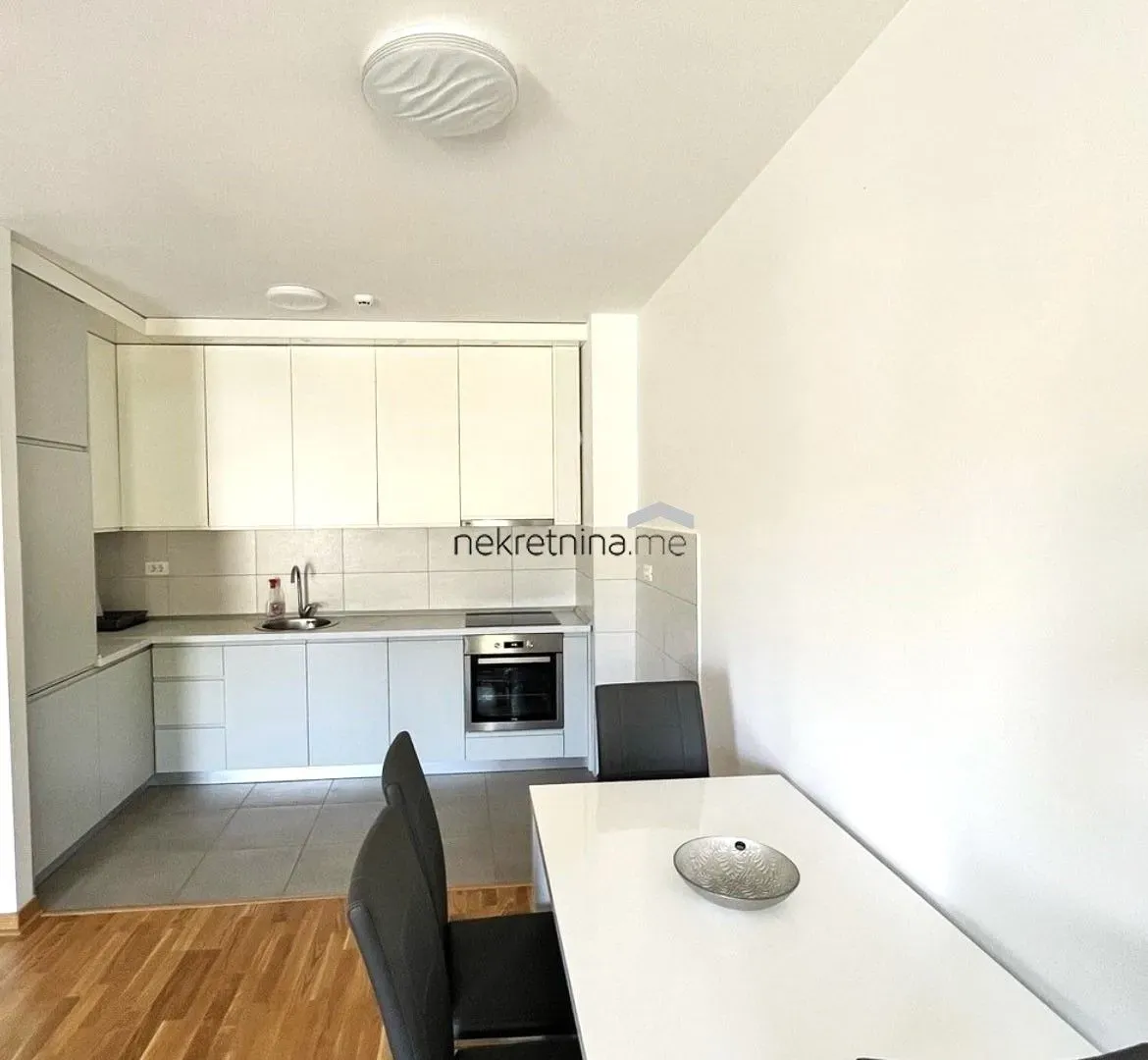 Rent, two bedroom apartment, 64m², City Kej, Podgorica