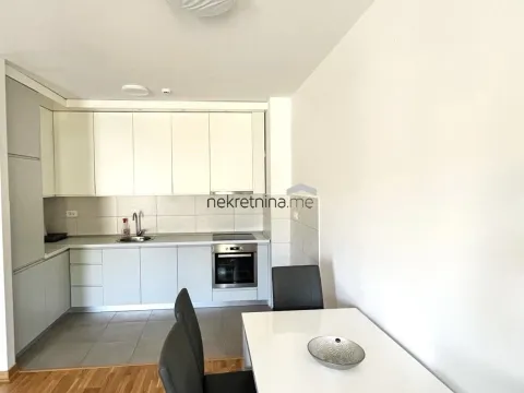 Izdavanje, dvosoban stan, 64m², City Kej, Podgorica - image 2