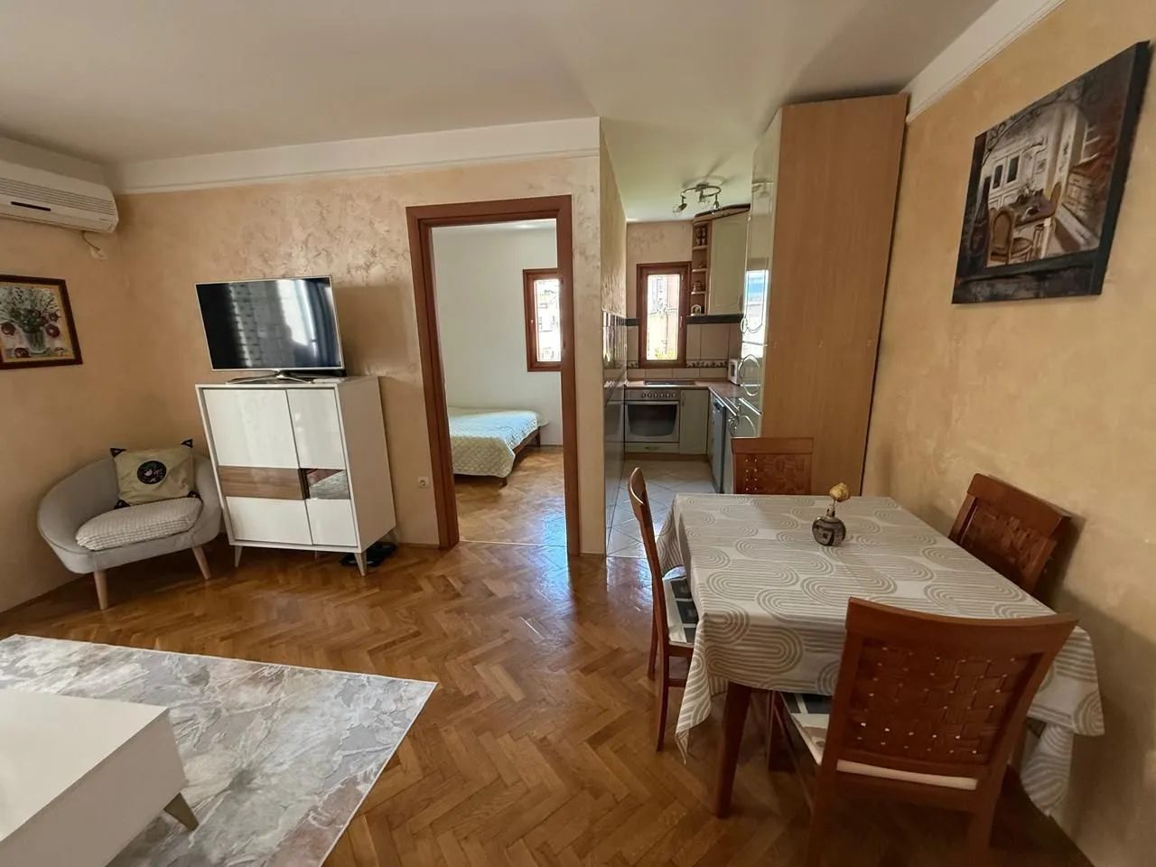 Rent, two bedroom apartment, 59m², Babilonija, Budva