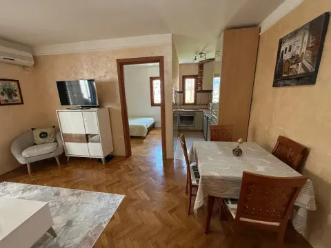 Rent, two bedroom apartment, 59m², Babilonija, Budva - image 5