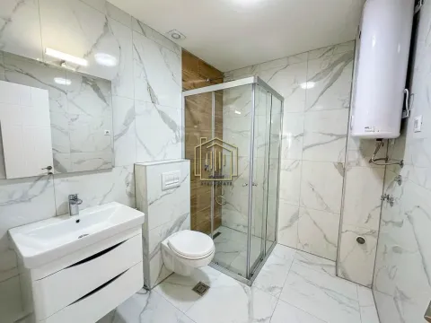Prodaja, jednosoban stan, 57m², City Kej, Podgorica - image 10