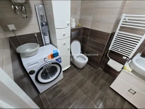 Rent, three bedroom apartment, 105m², Vračar Sve Podlokacije, Beograd - image 14