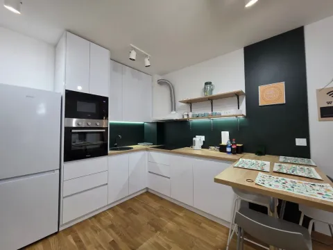 Izdavanje, dvosoban stan, 55m², Bečići, Budva - image 4