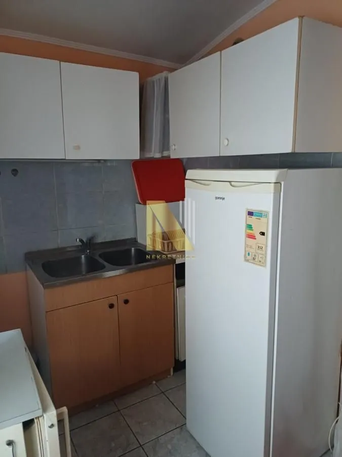 Prodaja, garsonjera, 21m², Salajka, Novi Sad Sve Podlokacije