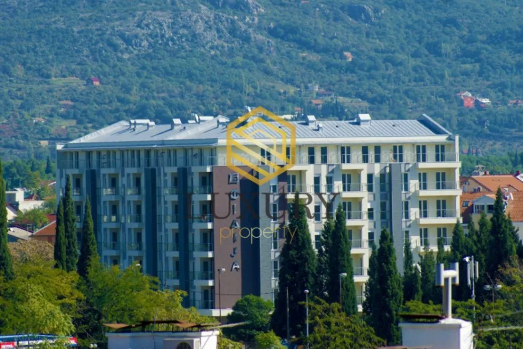 Izdavanje, trosoban stan, 95m², Zagorič, Podgorica
