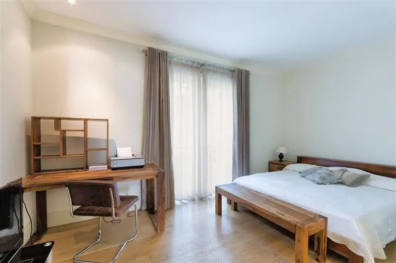 Prodaja, dvosoban stan, 100m², Centar, Tivat