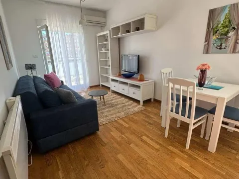 Rent, one bedroom apartment, 48m², City Kvart, Podgorica - image 2