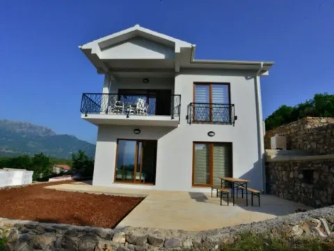 Izdavanje, kuća, 110m², Lješevići, Kotor - image 9