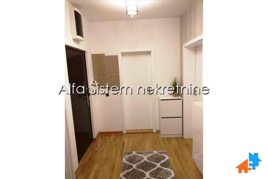 Rent, three bedroom apartment, 88m², Vračar Sve Podlokacije, Beograd