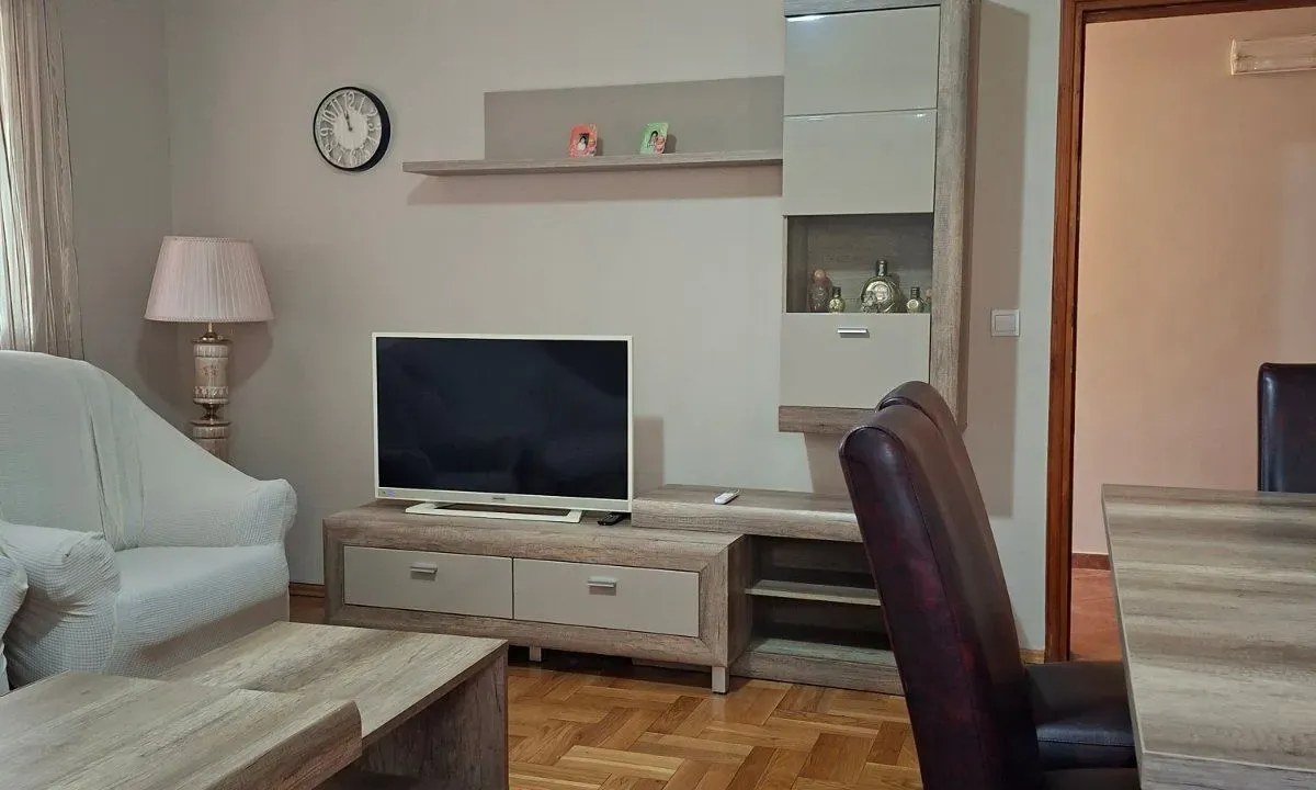 Izdavanje, stan, 65m², Podgorica, Crna Gora