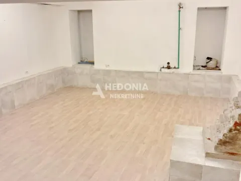 Izdavanje, poslovni prostor, 75m², Stari Grad, Beograd - image 4