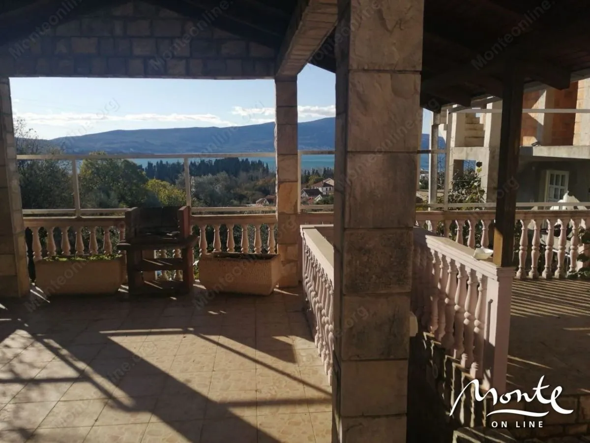 Prodaja, kuća, 180m², Tivat, Crna Gora