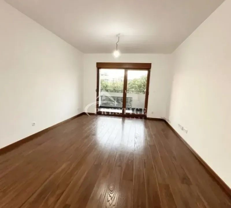 Izdavanje, dvosoban stan, 72m², Master Kvart, Podgorica
