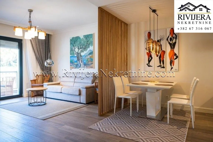 Prodaja, jednosoban stan, 71m², Tivat, Crna Gora