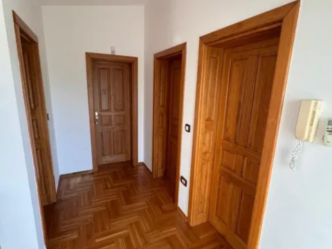 Izdavanje, kuća, 140m², Dobre Vode, Bar - image 2