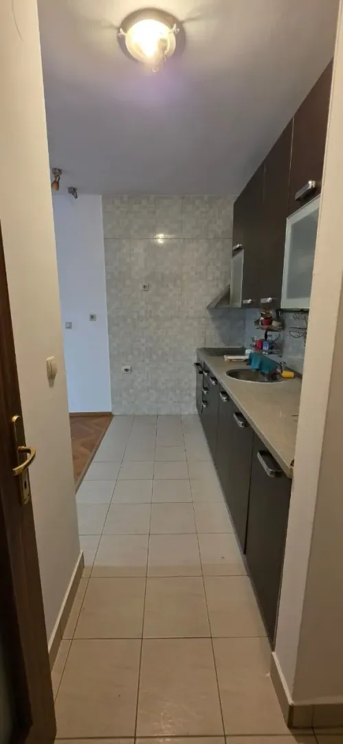 Prodaja, trosoban stan, 87m², Blok 9, Podgorica