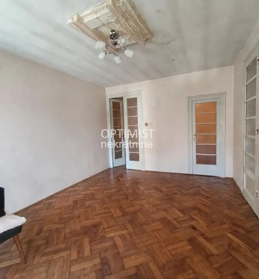 Prodaja, trosoban stan, 77m², Stari Grad, Beograd