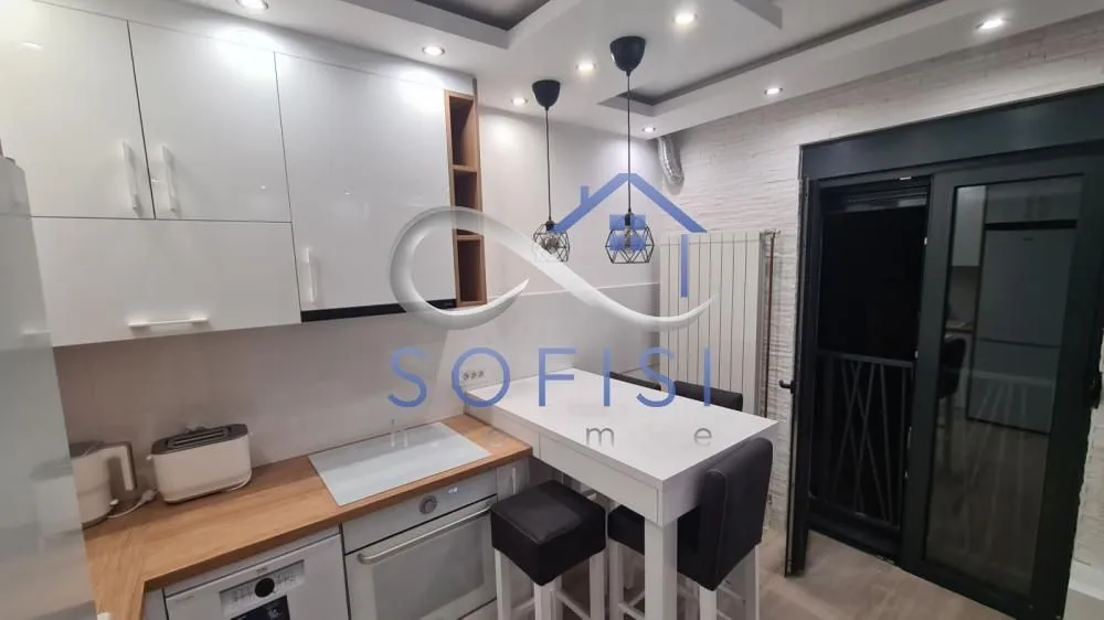 Izdavanje, dvosoban stan, 54m², Bulevar Oslobodjenja, Novi Sad Sve Podlokacije