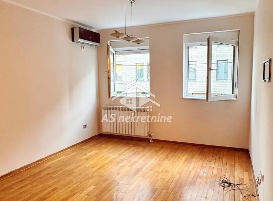 Izdavanje, trosoban stan, 67m², Lekino Brdo, Voždovac Sve Podlokacije