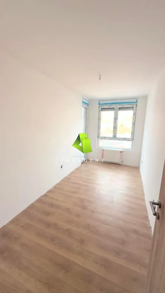 Prodaja, trosoban stan, 65m², Medijana, Niš