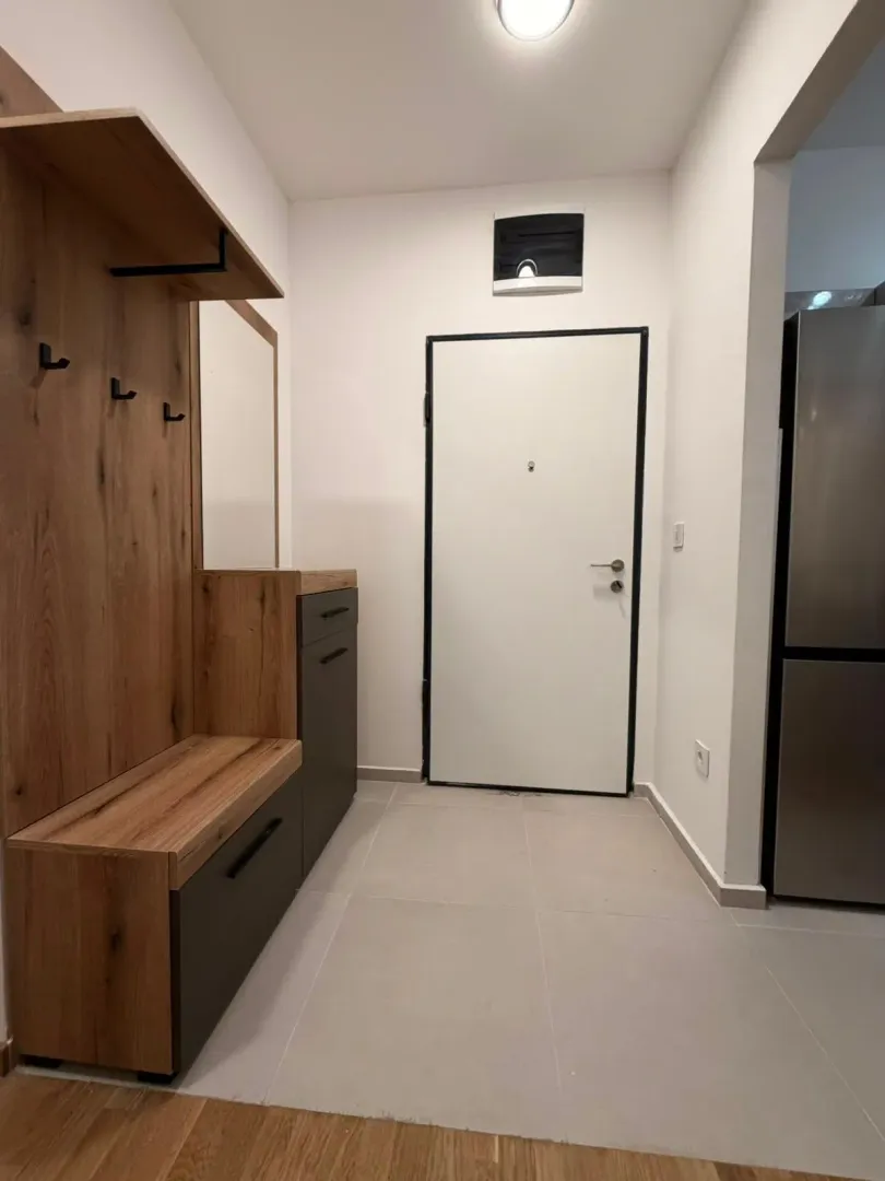 Rent, one bedroom apartment, 44m², Stari Aerodrom, Podgorica