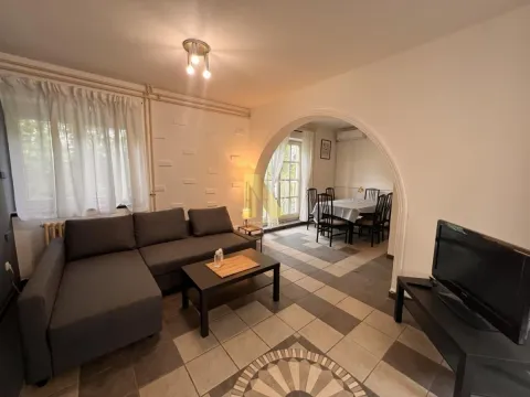 Prodaja, četvorosoban stan, 103m², Stari grad, Novi Sad - image 2