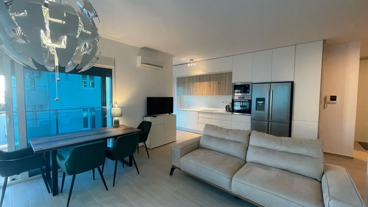 Sale, three bedroom apartment, 89m², Bečići, Budva