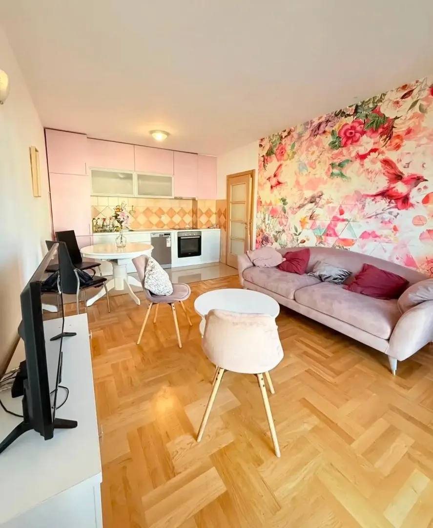 Izdavanje, jednosoban stan, 39m², Stari Aerodrom, Podgorica