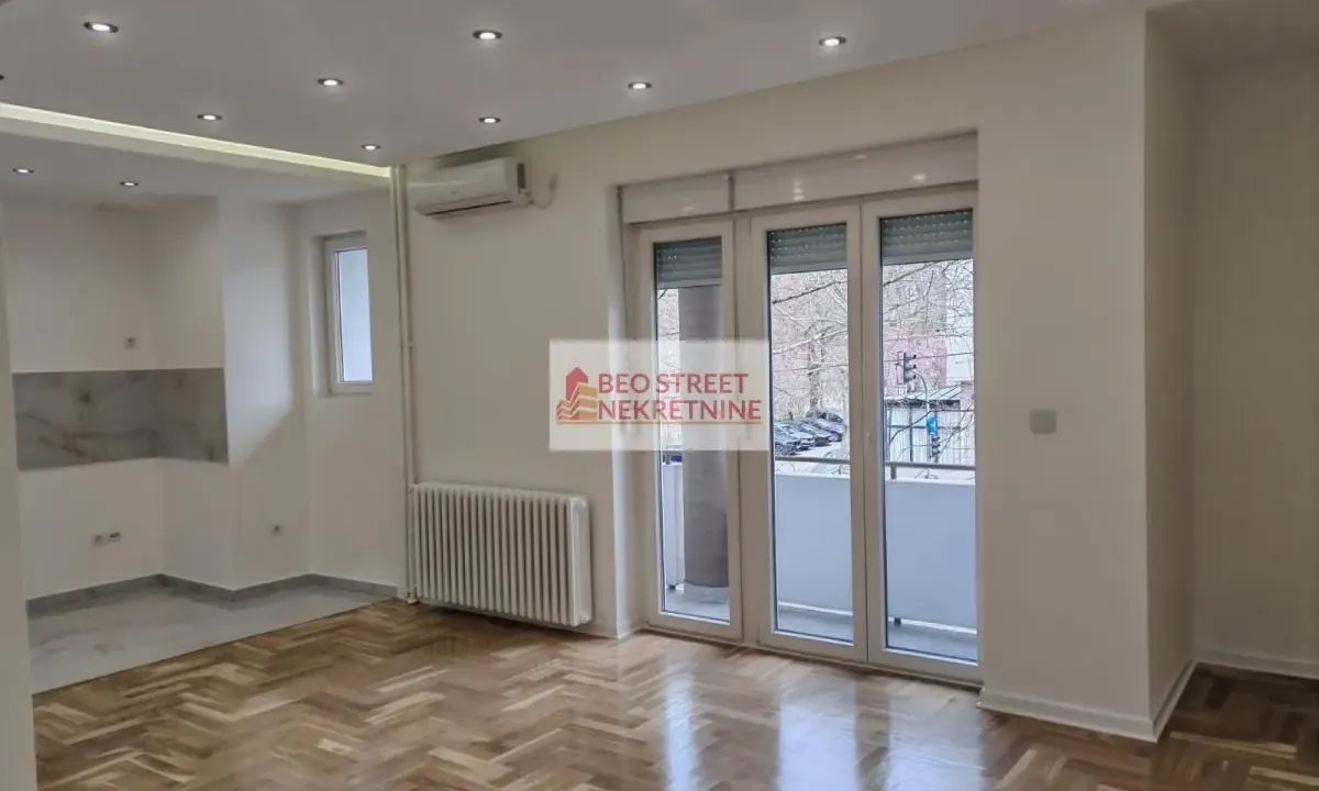 Sale, four bedroom apartment, 80m², Vračar Sve Podlokacije, Beograd