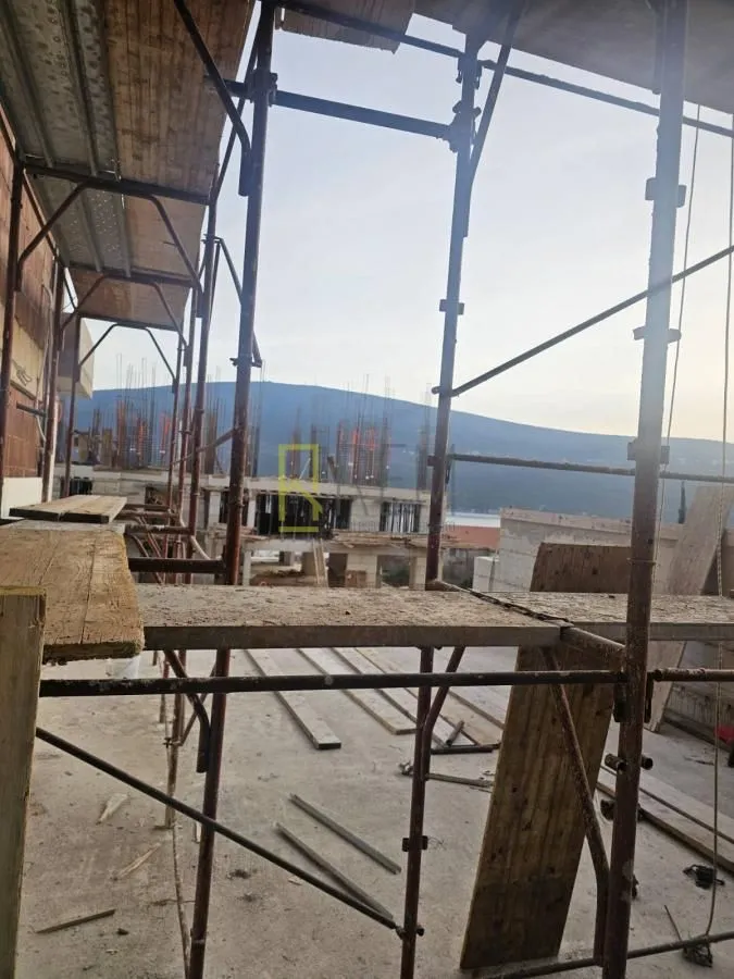 Prodaja, jednosoban stan, 46m², Đenovići, Herceg Novi
