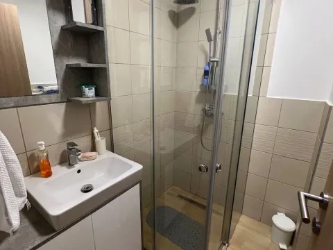 Rent, studio apartment, 31m², Dubovica, Budva - image 7