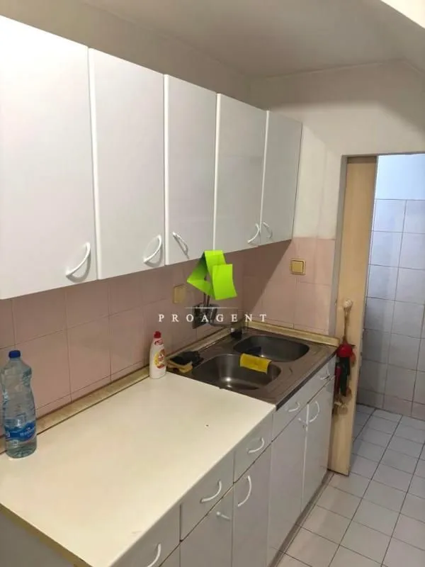 Prodaja, trosoban stan, 77m², Palilula, Niš