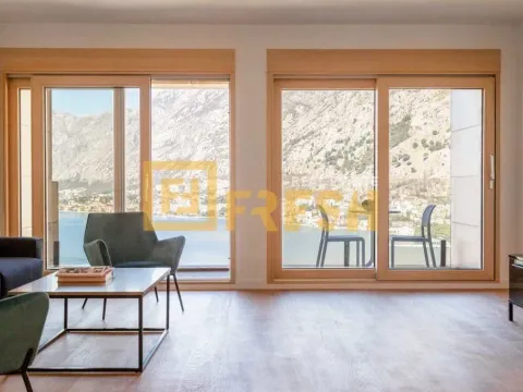 Prodaja, četvorosoban stan, 253m², Kotor, Crna Gora - image 9