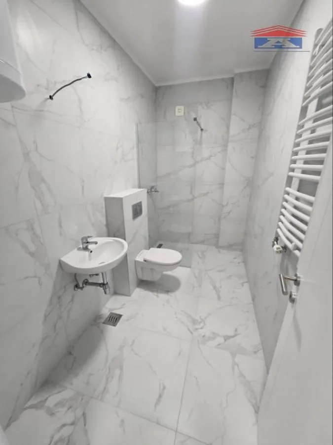 Prodaja, četvorosoban stan, 95m², Avijatičarsko naselje, Novi Sad Sve Podlokacije