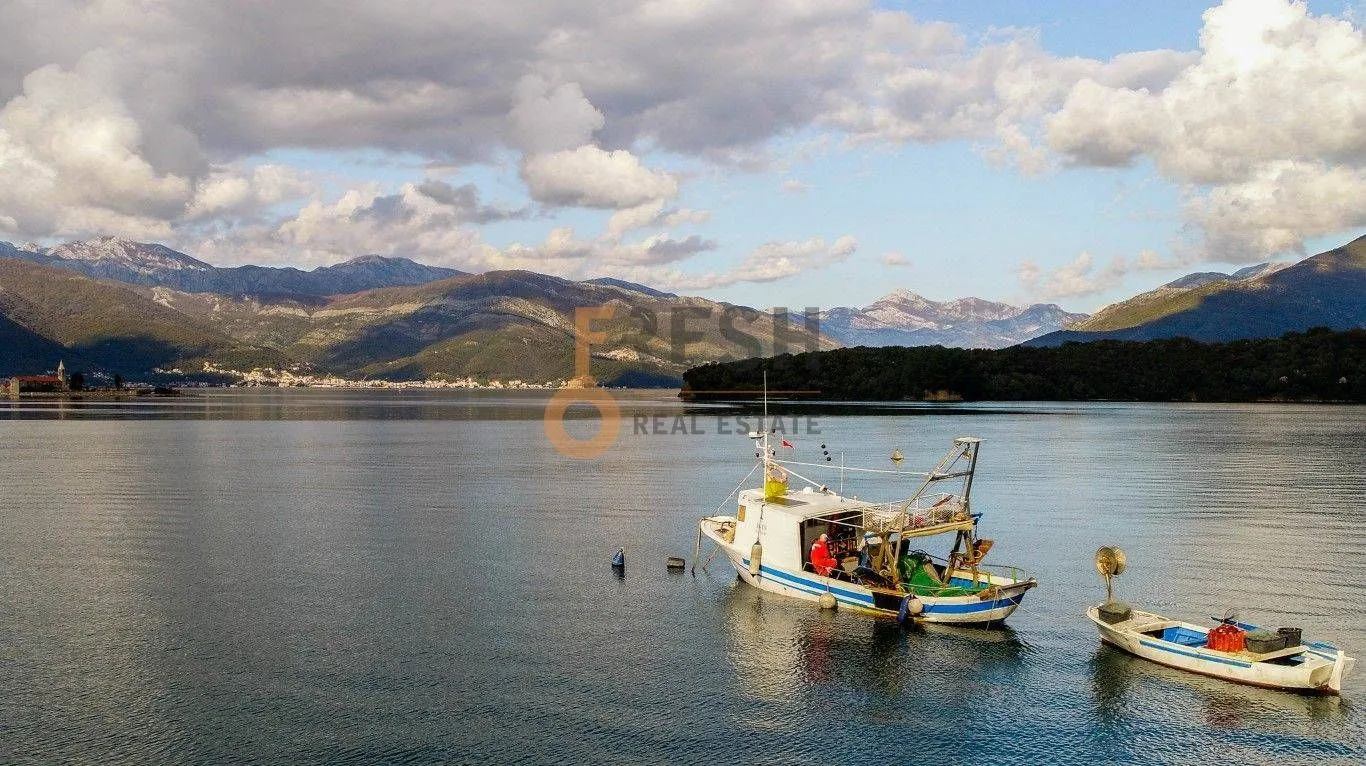 Prodaja, kuća, 1753m², Tivat, Crna Gora