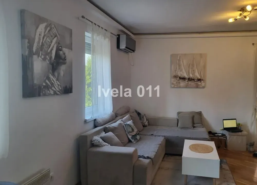 Prodaja, trosoban stan, 83m², Uciteljsko Naselje, Zvezdara Sve Podlokacije